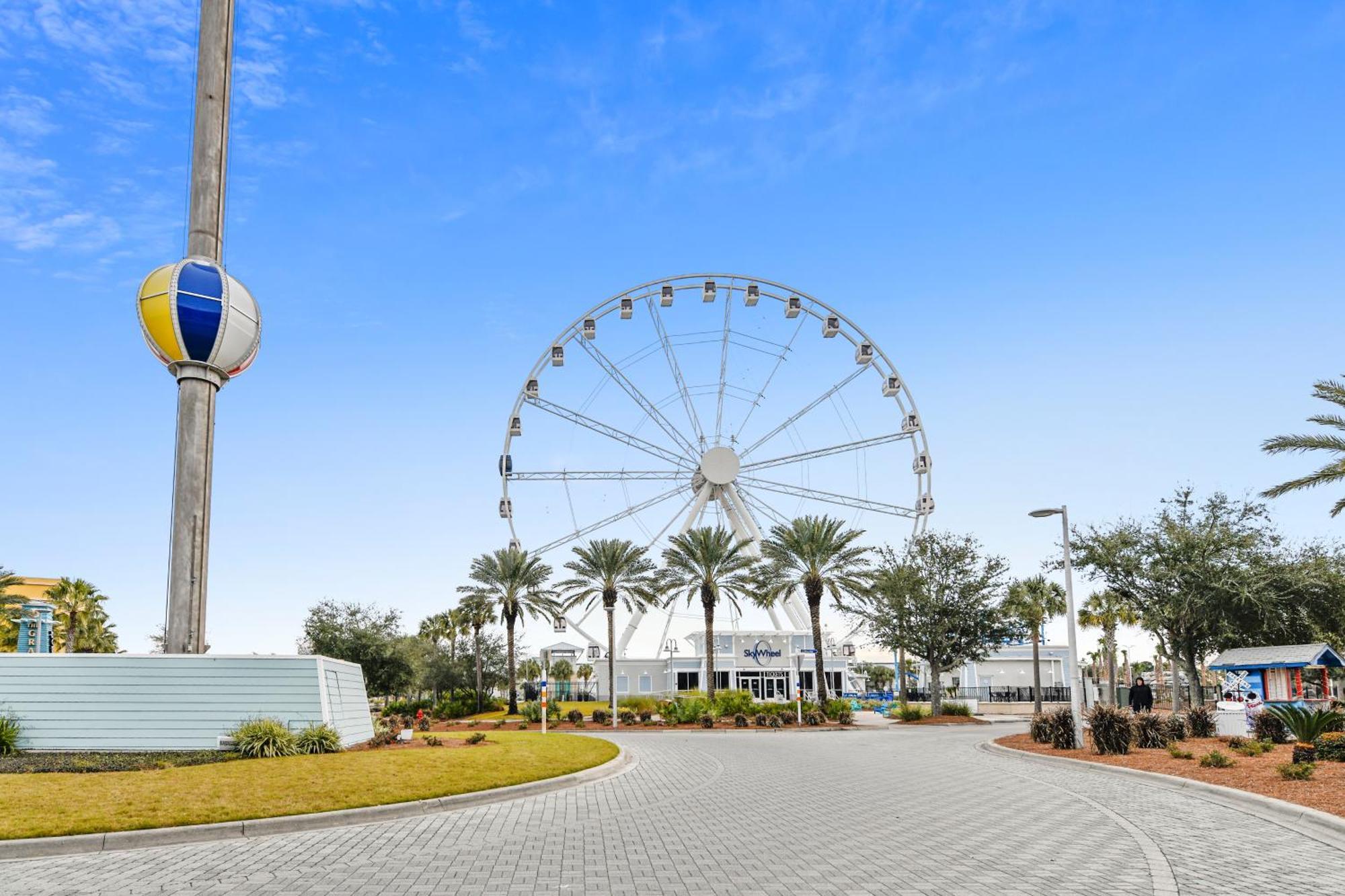 Calypso Resort And Towers #1101-3 By Book That Condo Panama City Beach Exterior photo